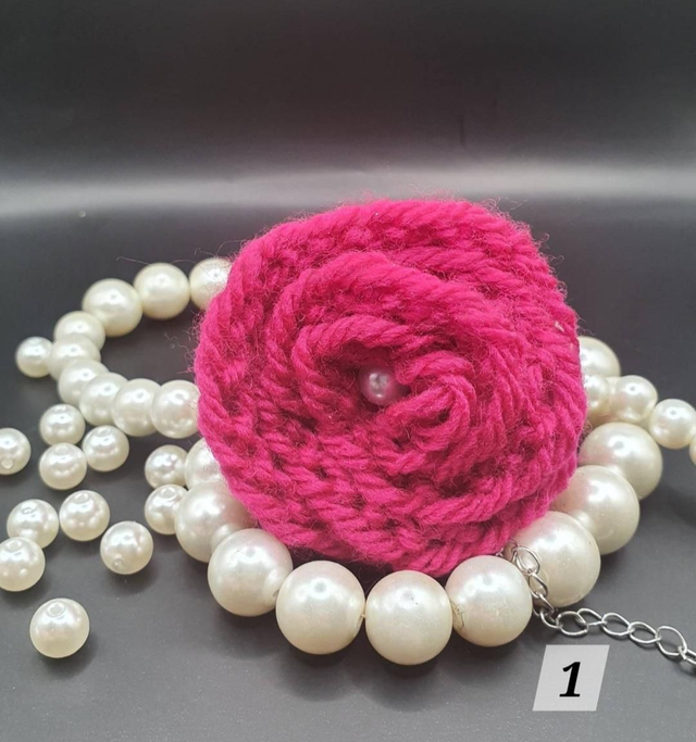 Knitted rose collar charm