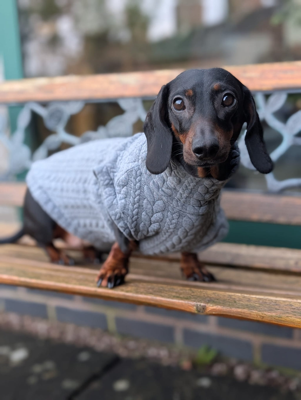 Cable knit jumper