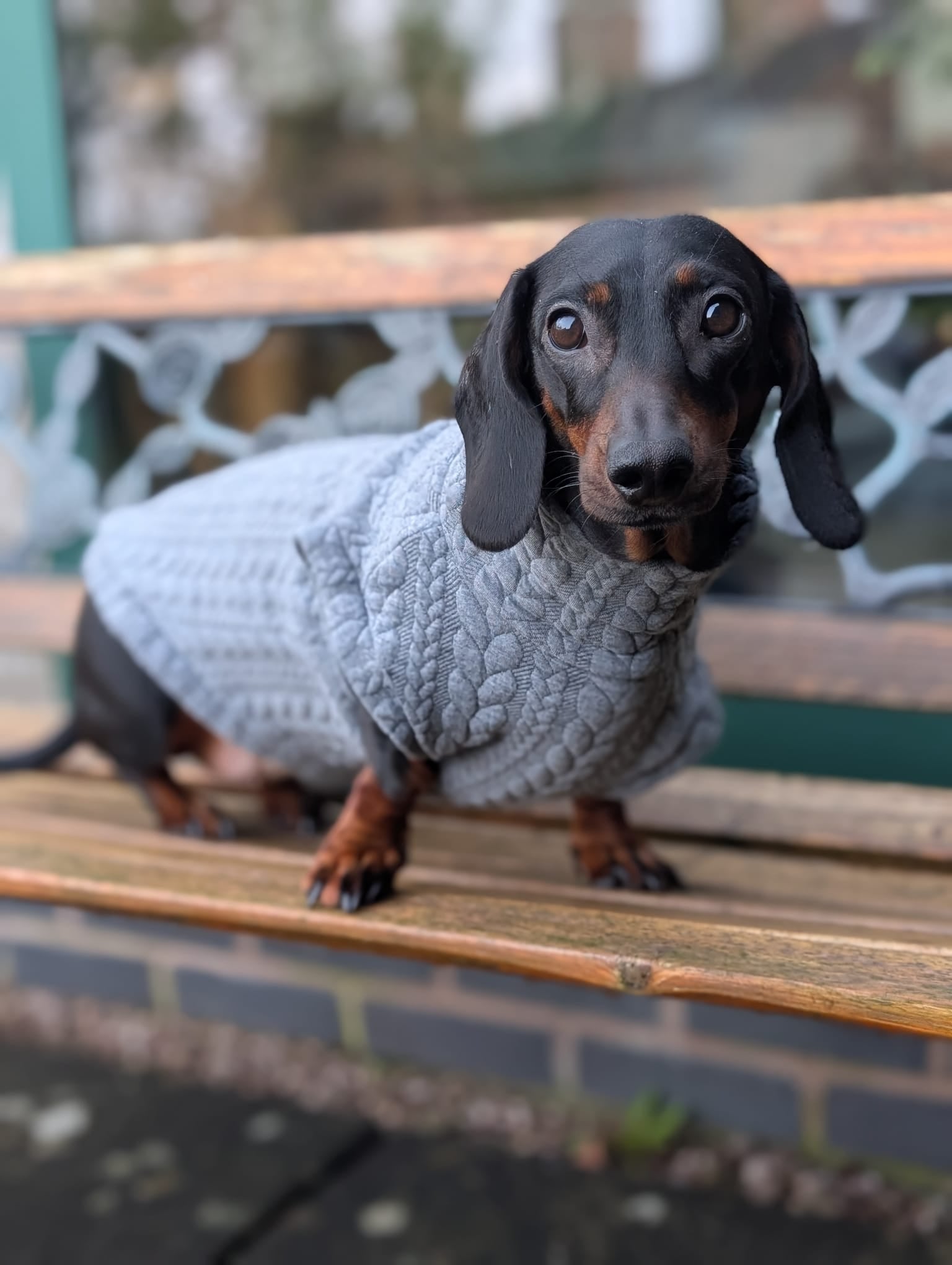 Cable knit jumper