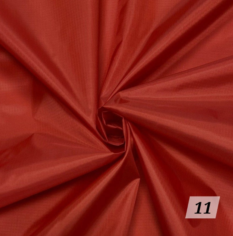 Lightweight raincoat