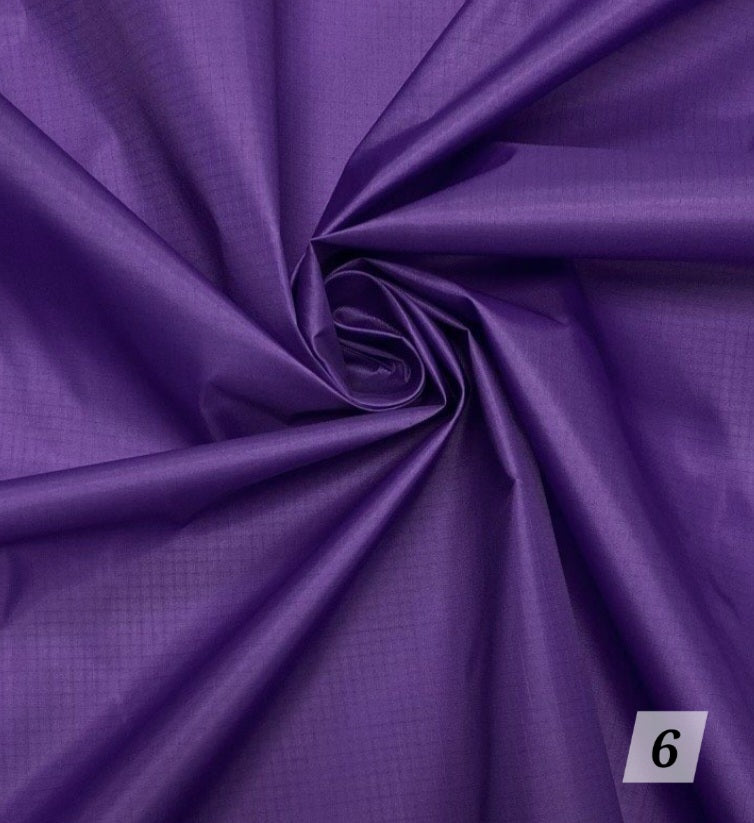 Lightweight raincoat