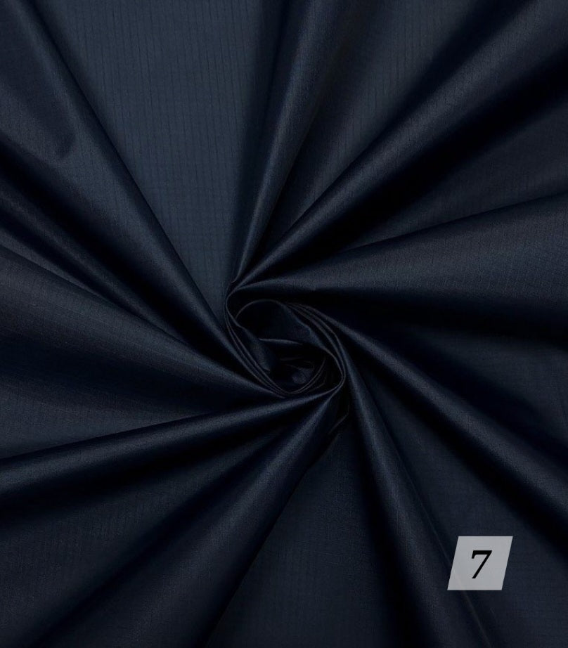 Lightweight raincoat